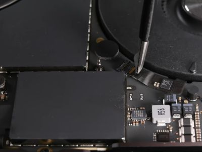 iFixit: MacBook Pro (М4) очень сложно разобрать и починить [ВИДЕО]